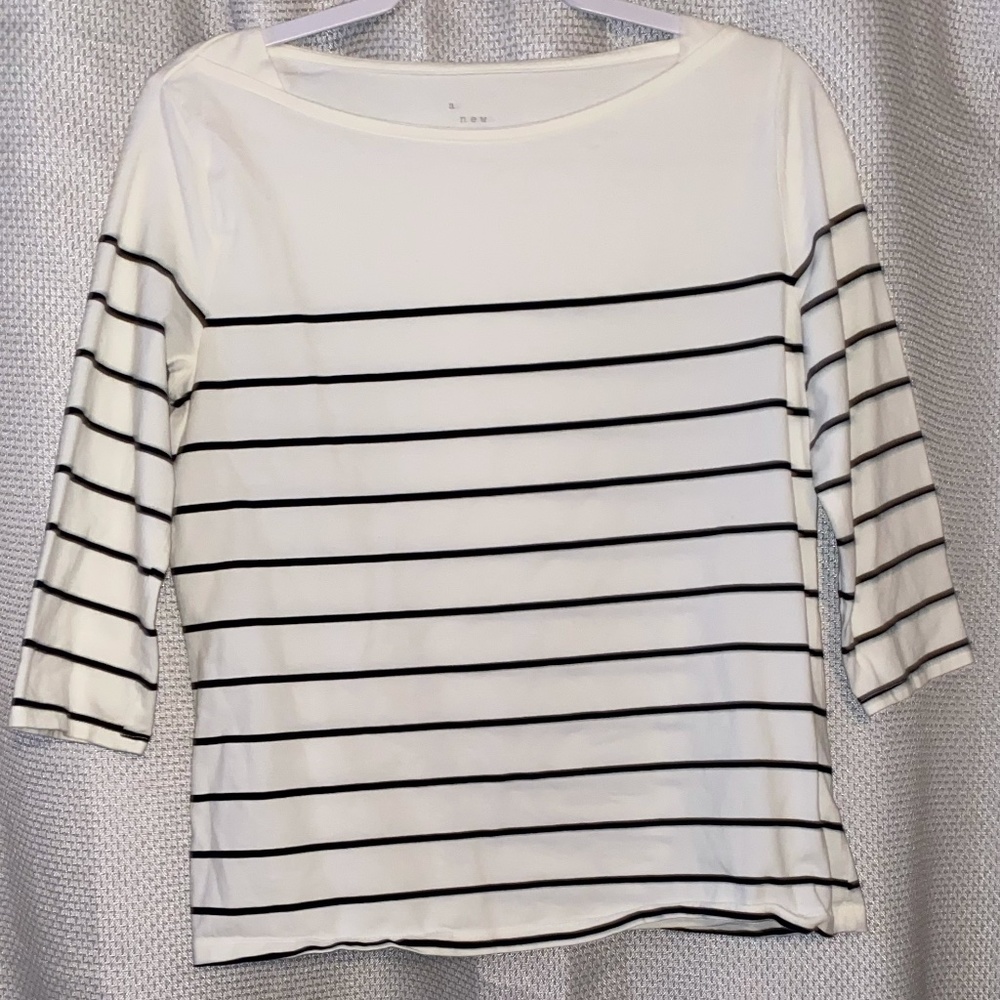 Striped 3/4 sleeve shirt